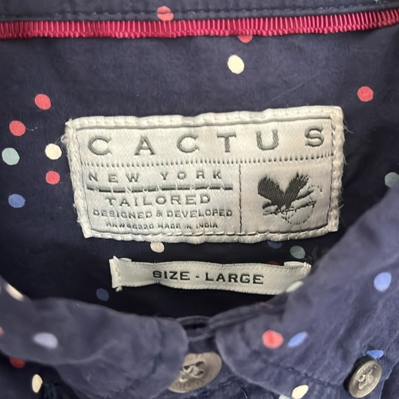 Button down - Picture 2 of 3